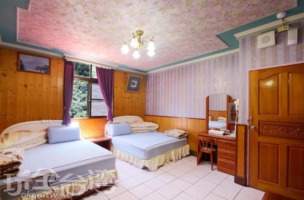Fuxing District Bed & Breakfast | 北橫貫下巴陵溫泉山莊