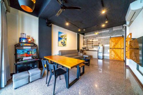 Anping House | 安平1923包棟ktv民宿 多棟可選 可住8-50人 團體聚會首選