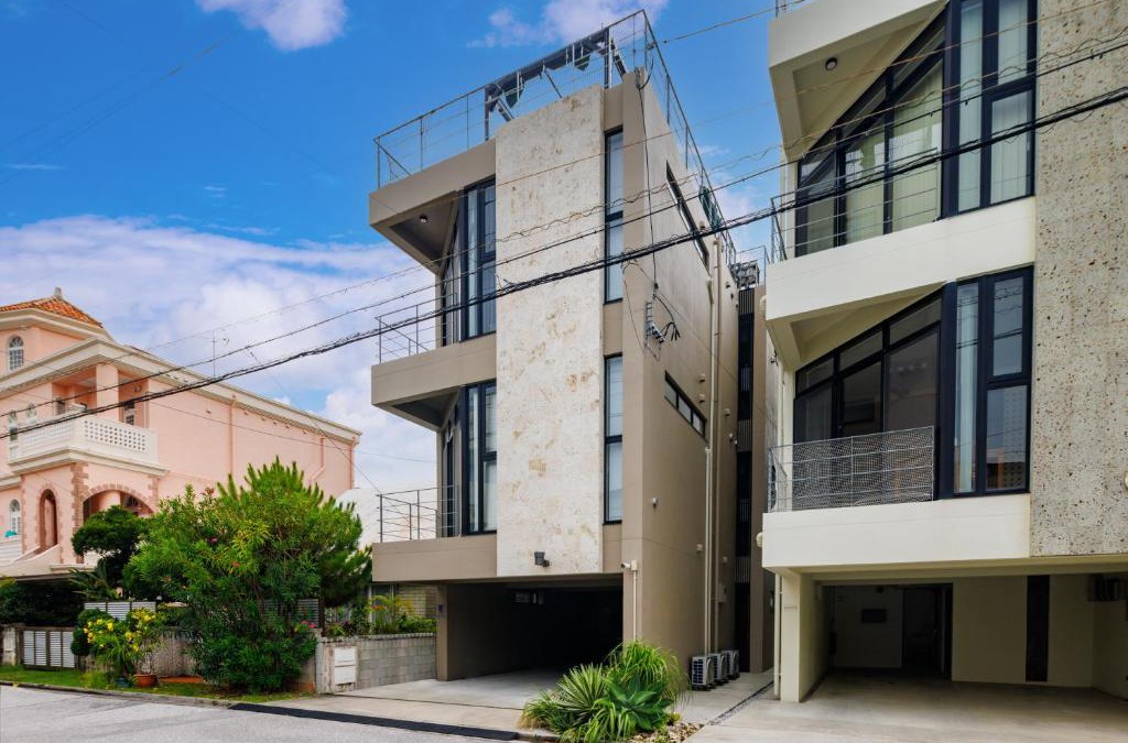 Chatan House | 宮城海岸まで3分9名宿泊bbq可能周辺には飲食店多数の北谷エリア セブンヴィレッジ北谷3階