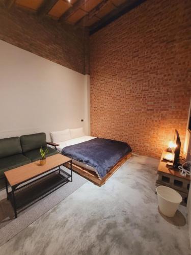 Toufen Apartment | 寄居蟹月租房型詢問日期