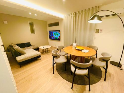 Naha City Centre Villa | 新築オープン アーバンテラスナハ 最大6名 波の上ビーチ国際通り近く 4泊以上10offキャンペーン中