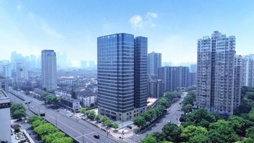 Downtown Hangzhou Hotel | 杭州西湖6698水晶设计酒店