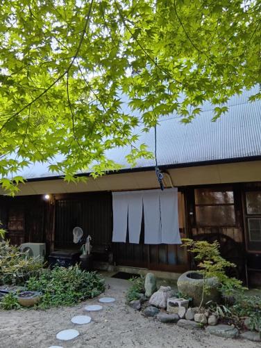 Kitsuki House | 横城ゲストハウス 自然豊かなプライベート空間 古民家一棟貸しの宿