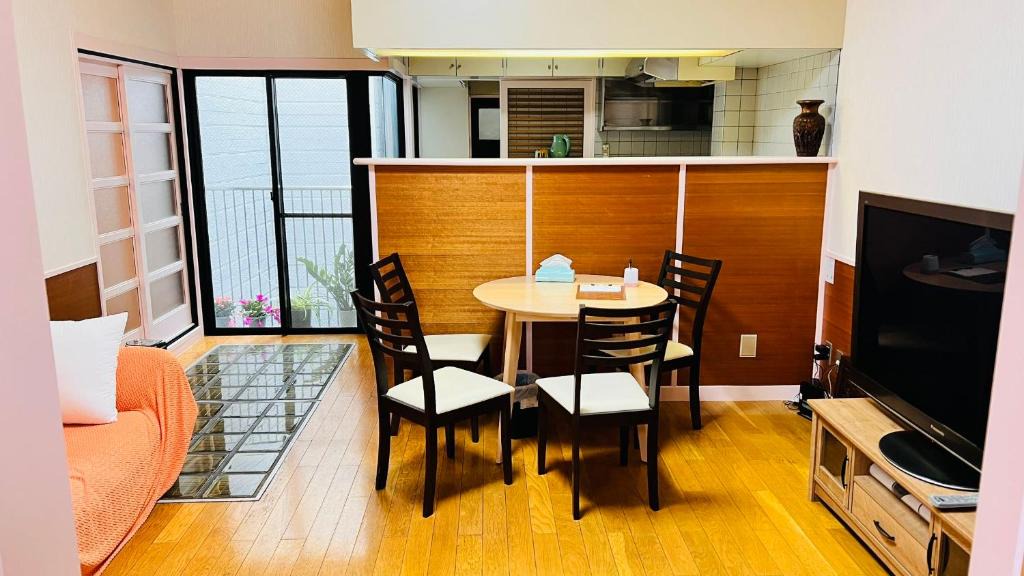 Tamachi Apartment | 田町ハウス