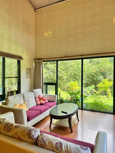 Jianshi Villa | 花田梯下民宿