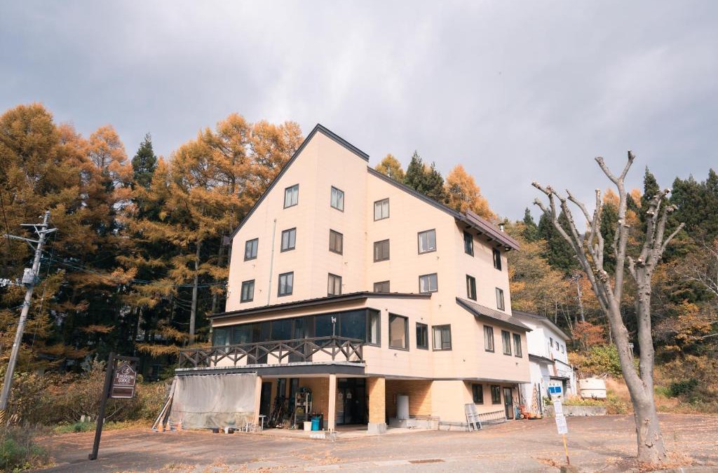 Yuzawa Cabin | 豊島ロッヂ苗場