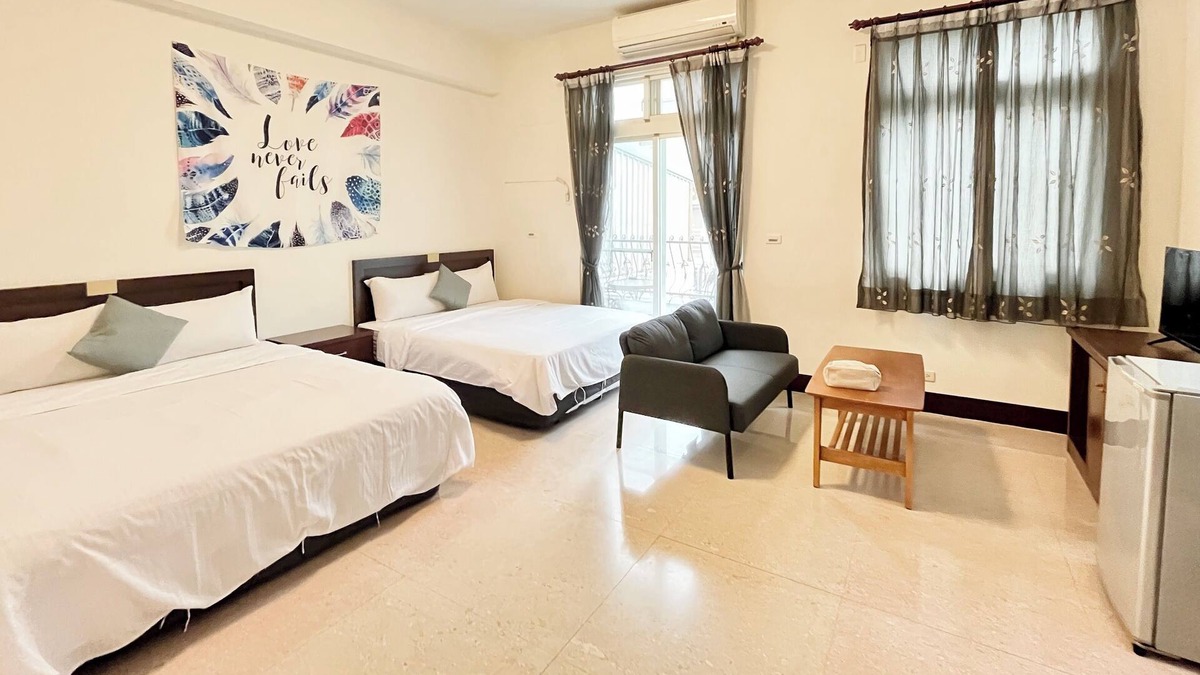 Hualien City Centre House | 近花蓮火車站，設有電動麻將桌和Switch