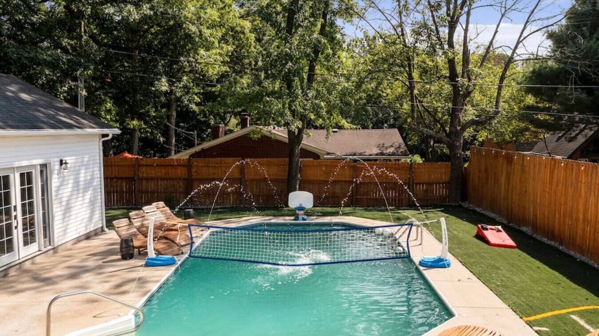 Jeffersonville - Clarksville House | ꕥLuxꕥHeated* Pool/Hot Tub/Gamerooms/Firepit/Outdoor Shower/Bunks