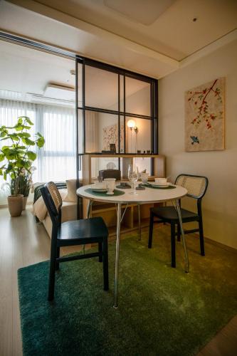 Yeon-dong Apartment | 베러댄호텔 제주공항점