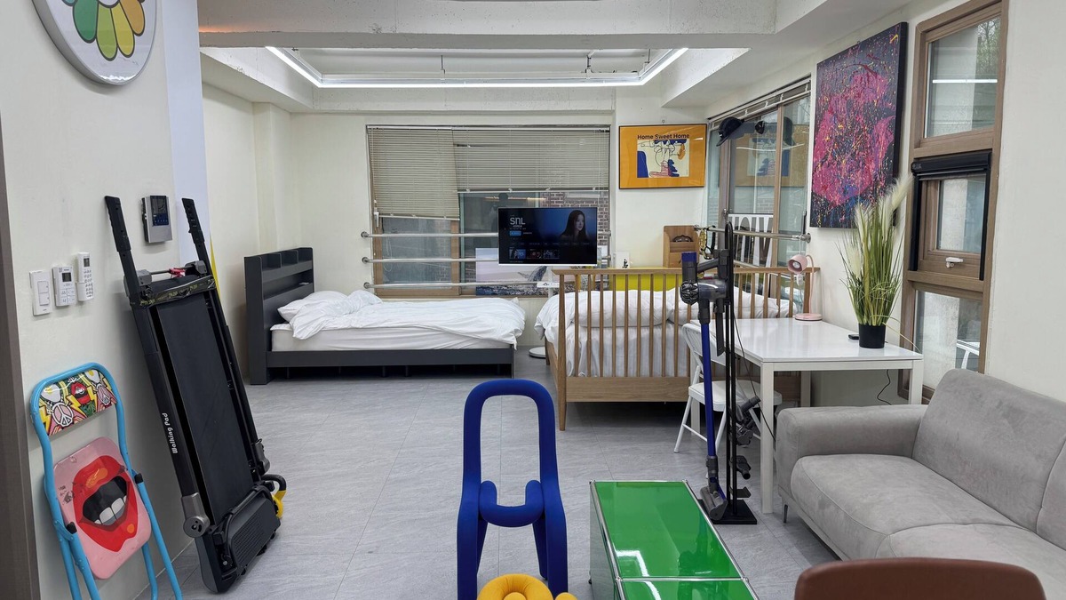 Seongsu Apartment | 이Atelier Seongsu Riverside Loft Cherry Blossom Road Han River airport bu