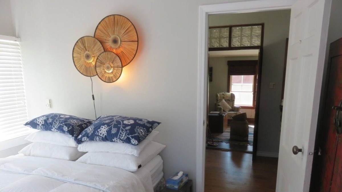 Annapolis Royal House | 0.0 Km to downtown, this IS the Heart of Annapolis Royal. Walk;no car necessary