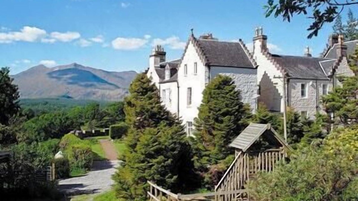 Dalmally House | 0 bedroom accommodation in South Lochaweside