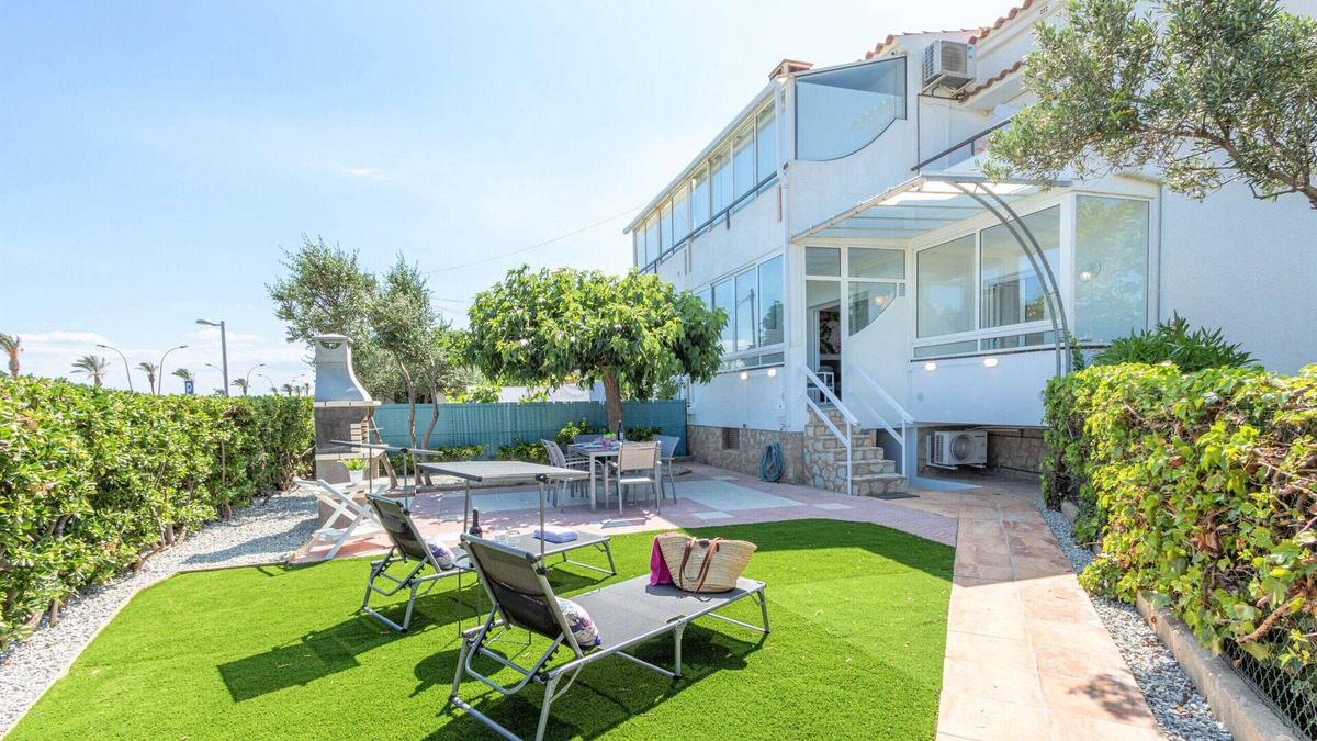 Empuriabrava Apartment | 0025-BAHIA Apartment in front of the beach with garage