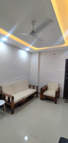 Rau Apartment | 01 BHK Close to Airport Market IT Hub and Metro