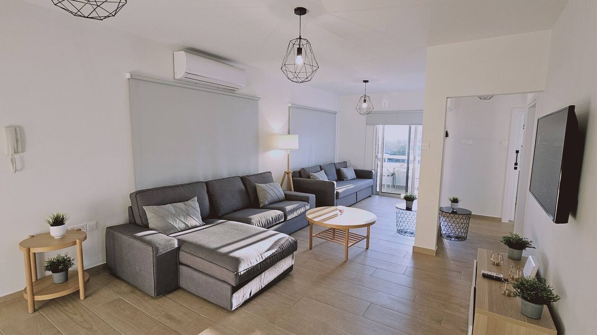 Historical Center Apartment | 01 LIM - STAY Sky Apartment