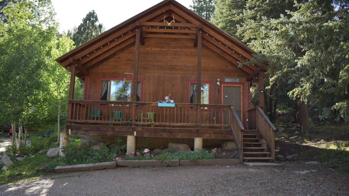 Bayfield Cabin | 01) The Fishing Lodge