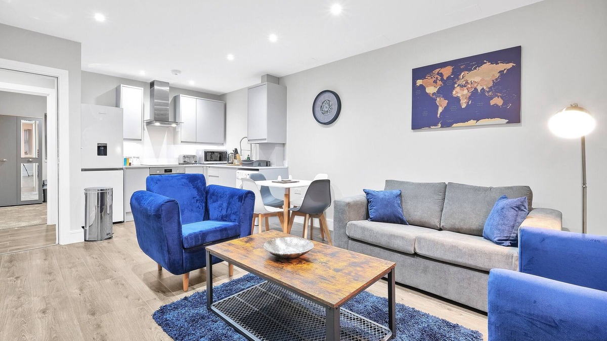 Shepperton Apartment | 02 - Crown Place 2 Bedroom Luxury Apartment