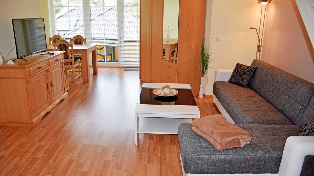 Zirkow Apartment | 02 Ferienappartement zur Granitz with balcony - Ferienwohnungen zur Granitz mit