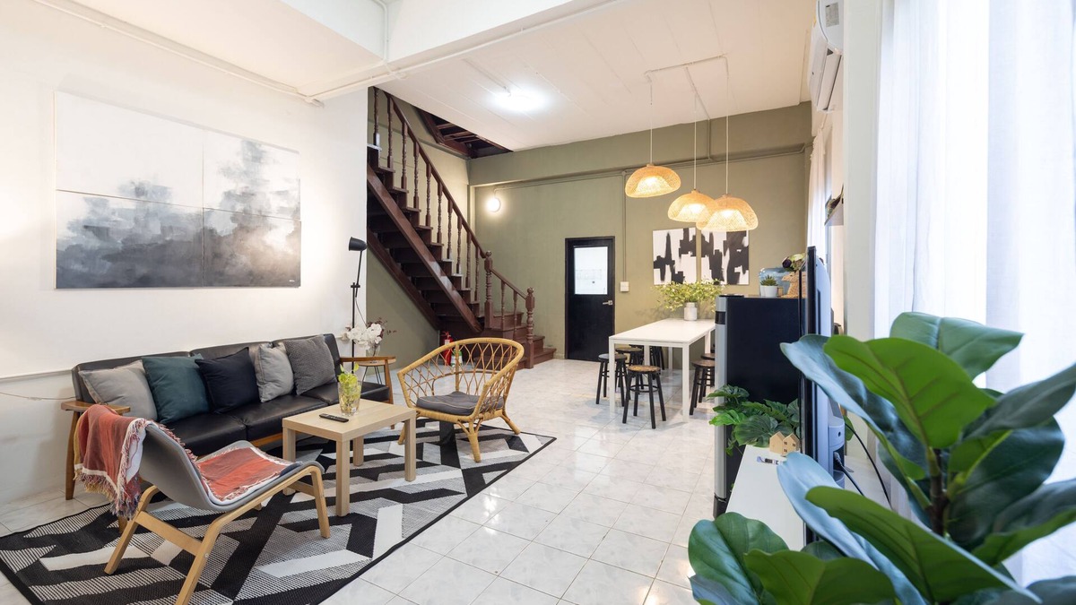 Chom Phon House | 03.Baan Bai Bua >MRT JJ market BigC DMK Airport