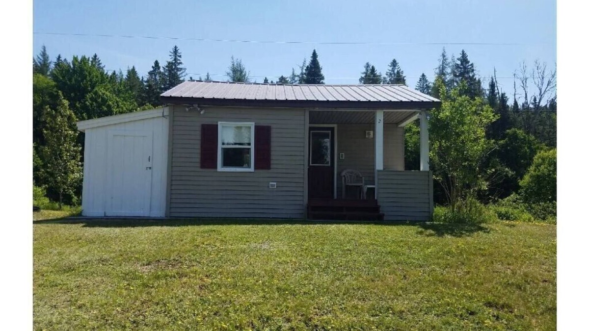 Stewartstown Cabin | 03) The Wolf Den Cabin