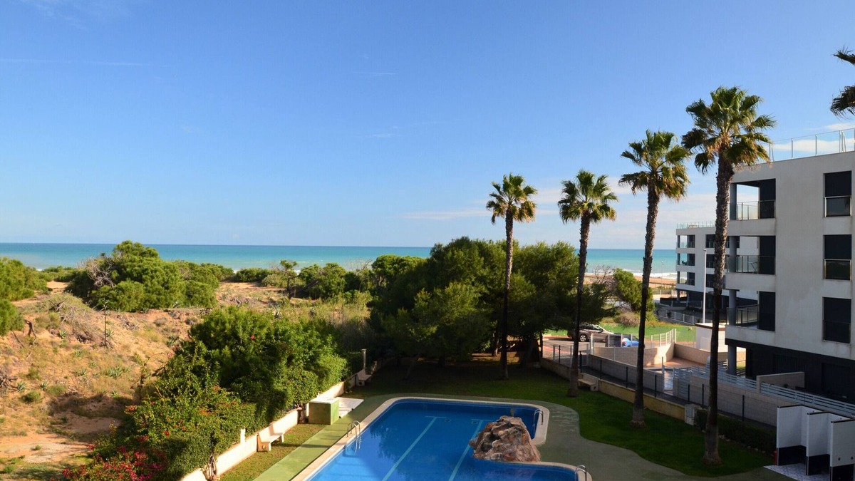 Torrevieja Apartment | 055 Paradise Vacation - AC/WIFI