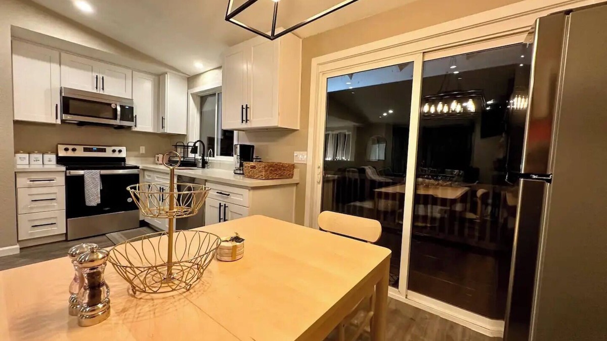 Everett House | 08 Min to PAE Airport - Cozy 2Br Home Surrounded by Nature w/carport
