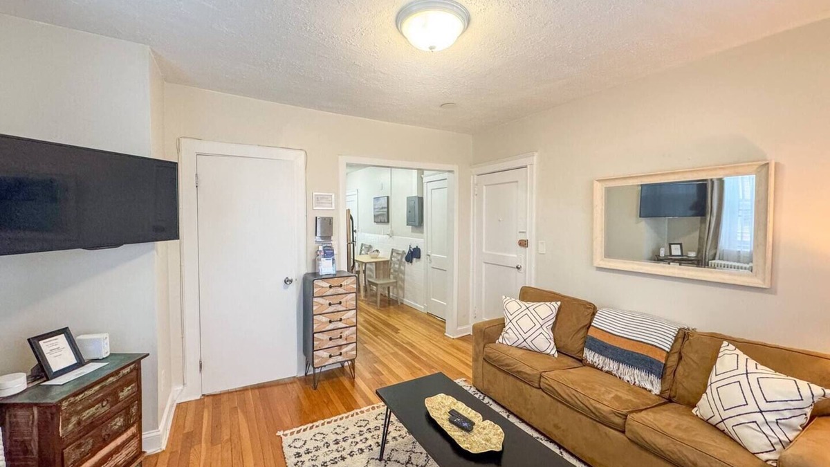 Brookline Apartment | ½ mile to Longwood Medical, Renovated, Pub Trans