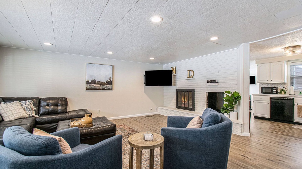 Wooded Estates House | 1/2 mile to Notre Dame/2 blocks from Linebacker - Complete Renovation!