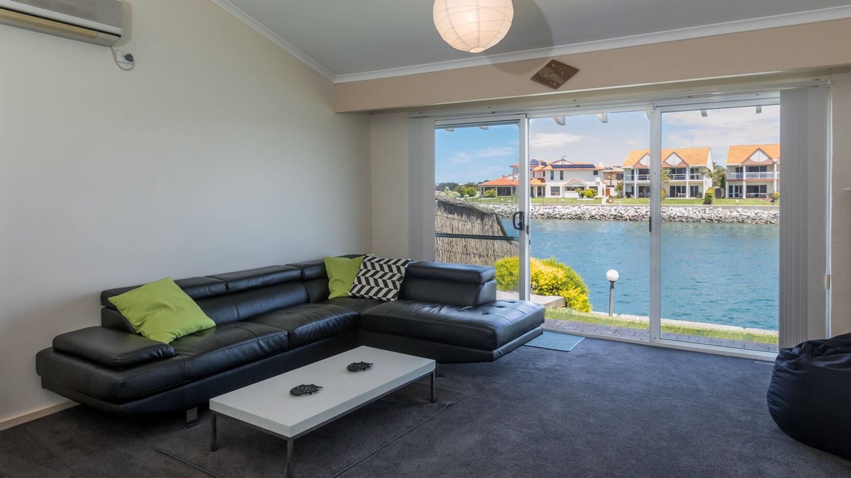 Port Lincoln House | 1/26 Northpoint Waterfront Unit