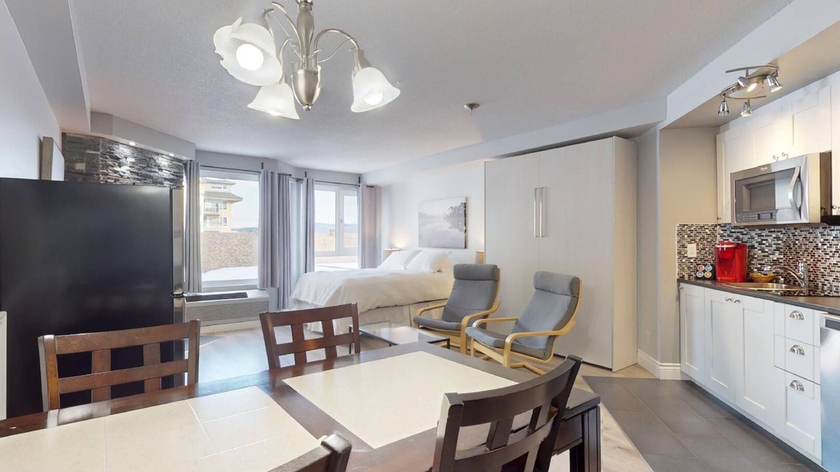 Beaupre Condo | 1-313 : Superior Studio - sleeps 4.