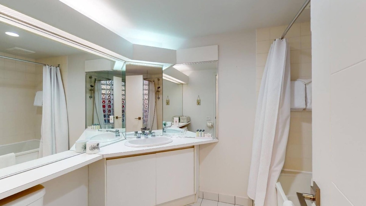 Beaupre Condo | 1-413 : Standard Studio - 2 people.