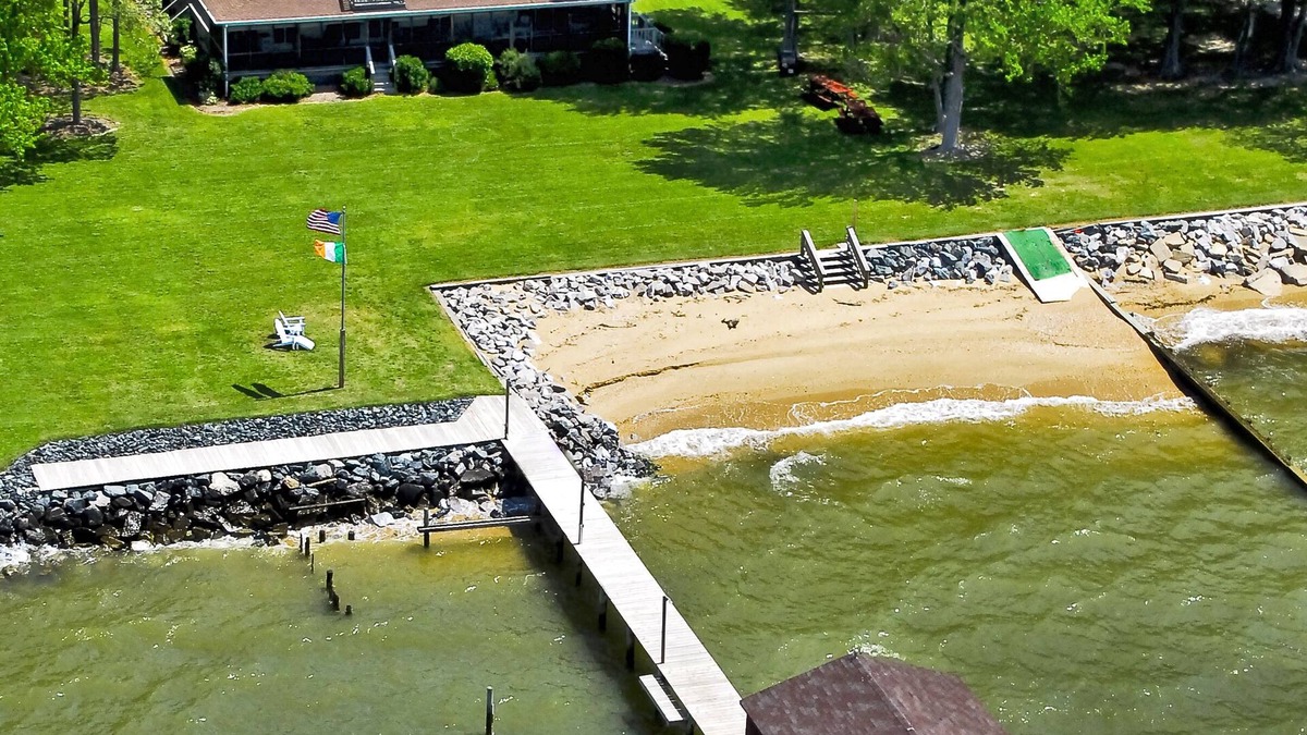 Piney Point House | 1.5 hours from D.C. - No Bay Bridge - Indoor Pool - Private Beach - Sunsets