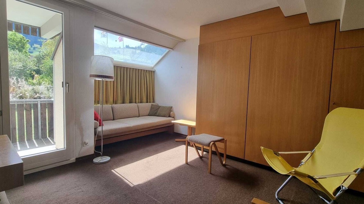 Savognin Apartment | 1.5 room apartment for 1 - 5 people with a beautiful view of the Piz d'Err