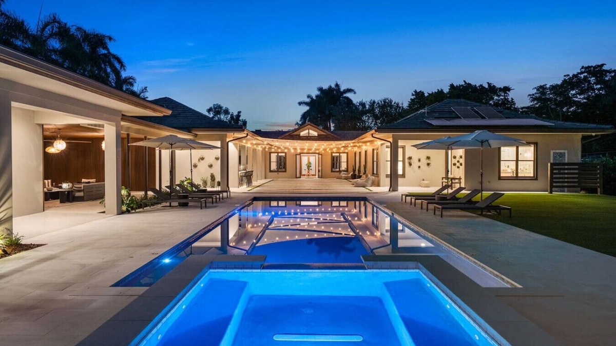 Golden Glades House | 1-Acre Oasis: Pool/Spa, Pickleball, Bball & More