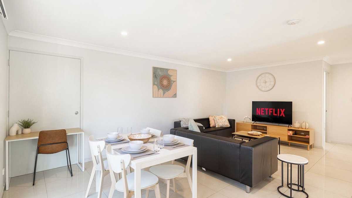 Rocklea Apartment | 1 Bdr Apt! Garage! Balcony! GST Credits! 119D1