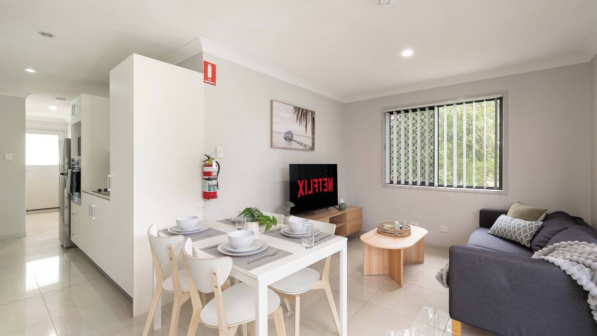 Rocklea Apartment | 1 Bdr Apt! Garage! Espresso! GST Credits! 273B1