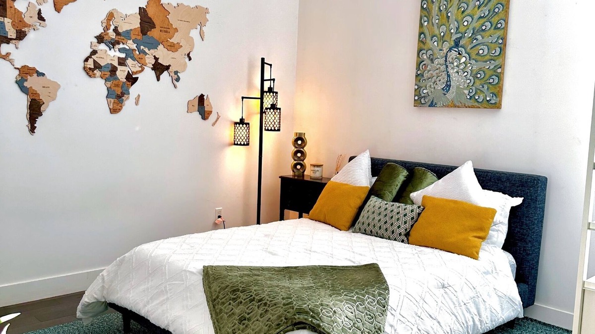 Downtown Long Beach Condo | 1- Bdr Penthouse | Patio | Close to the beach★ ★