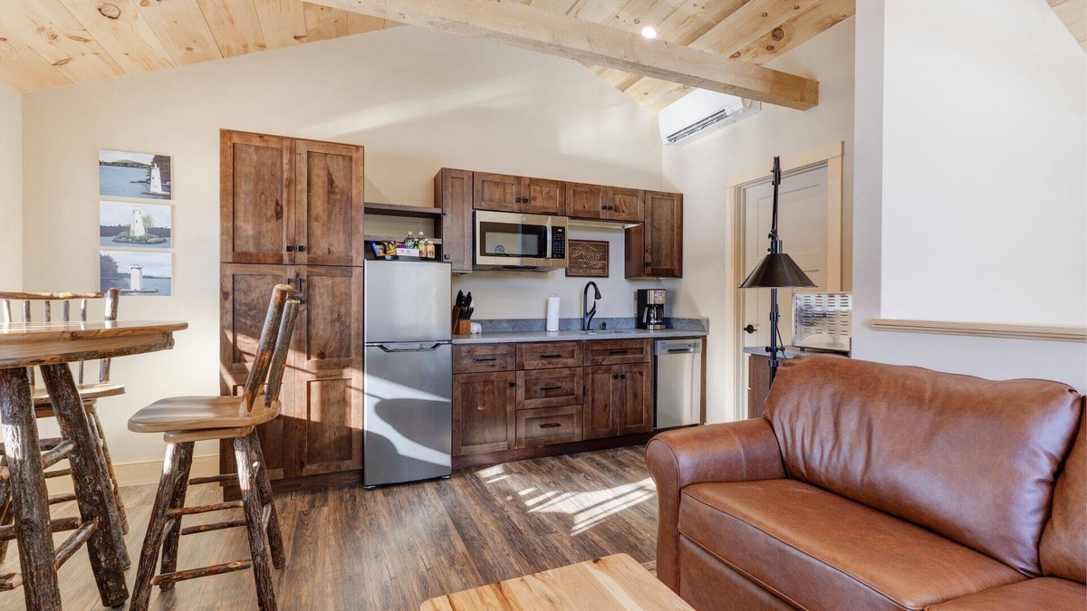Sunapee Hotel | 1 Bed/1.5 Bath Suite #10 at The Lodge | Minutes from Sunapee Harbor & Mt Sunapee