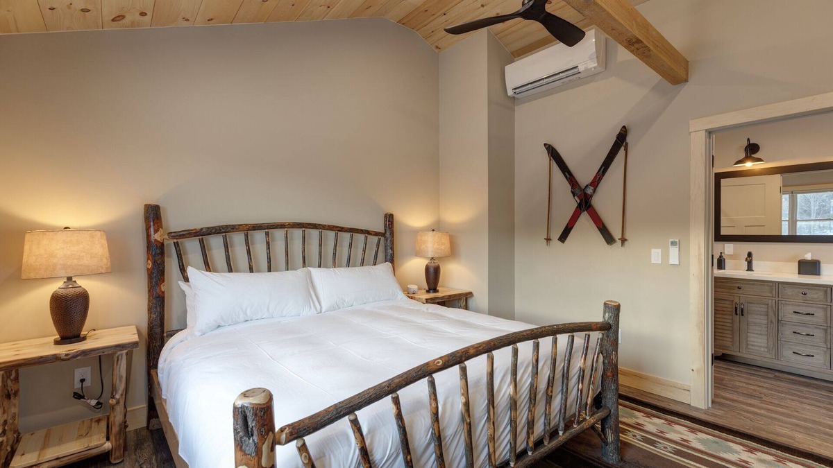 Sunapee Hotel | 1 Bed/1.5 Bath Suite #7 at The Lodge | Minutes from Sunapee Harbor & Mt. Sunapee