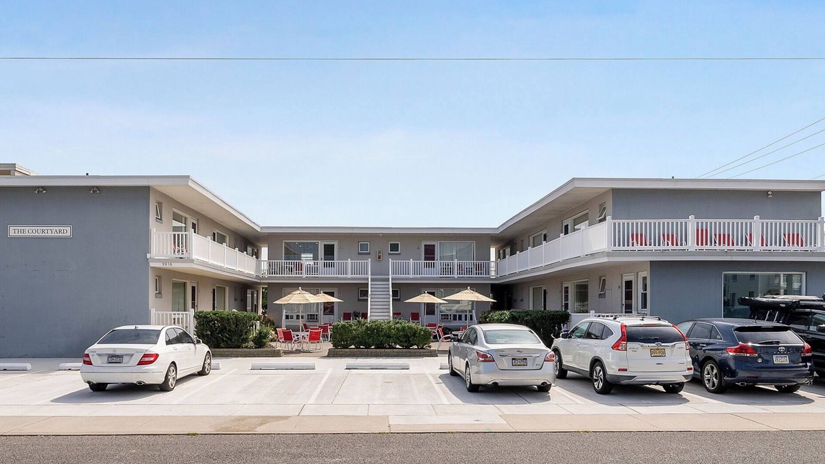 Stone Harbor Condo | 1 Bed/1 Bath Full Kitchen close to Downtown and Beach