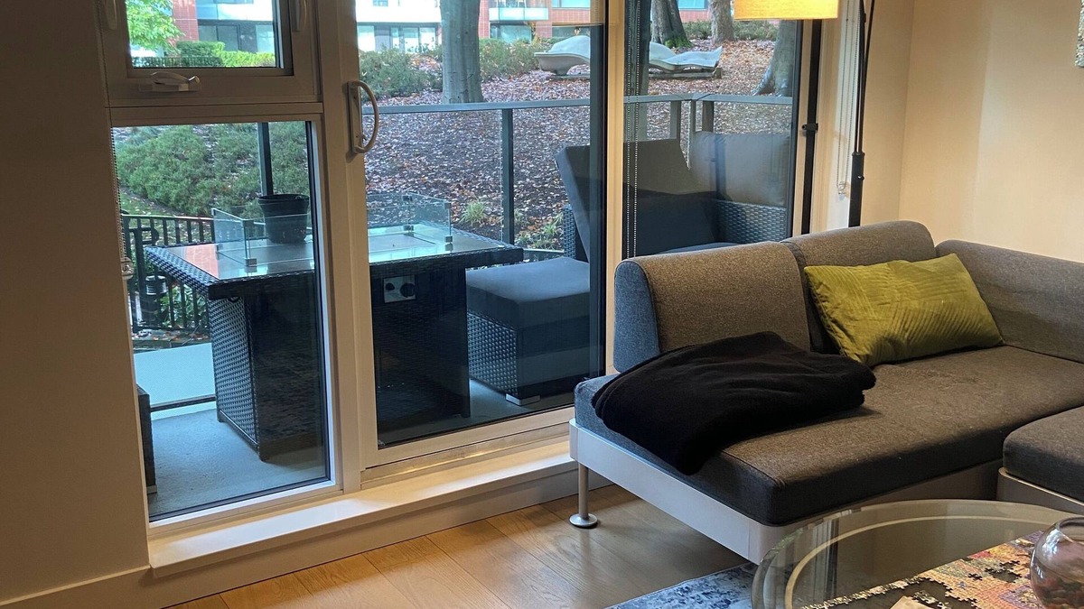 Kerrisdale Apartment | 1 bed 1 bath in a quiet and spacious 2bdrm 2bth (entire apartment available too)