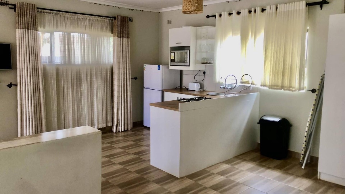 Mazowe Apartment | 1 bed Apartment in Mount Pleasant Heights - 2013