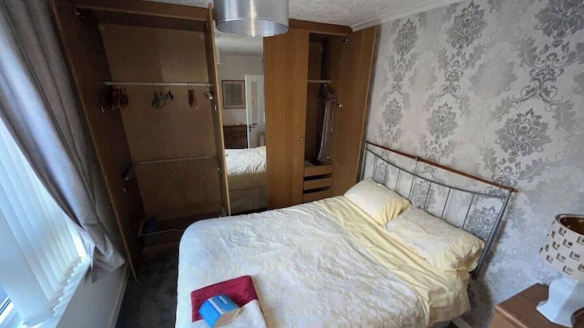 Greenock Apartment | 1 bed Apartment in Secure and Convenient Location