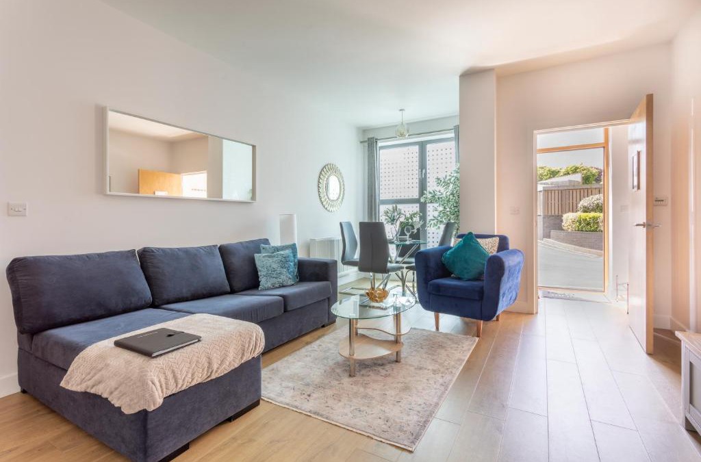 Redhill Apartment | 1 Bed Apartment - Redhill Central, Surrey, Gatwick #1