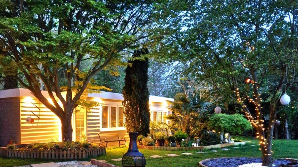 Weybridge Cottage | 1 Bed Cottage-Museum View-Garden-Free Parking