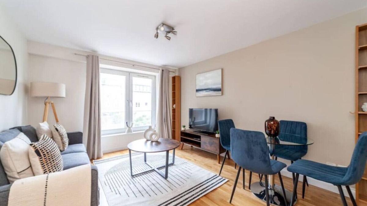 Tower Hill Apartment | 1 Bed Flat by St Katharine Docks