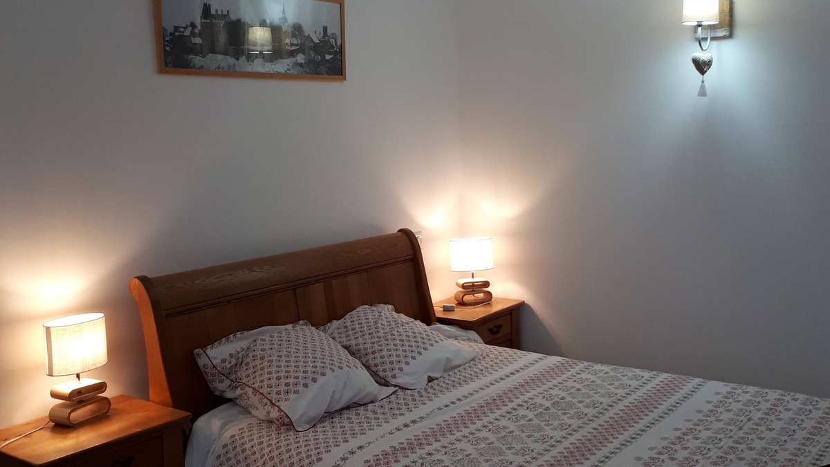 Sainte-Suzanne-and-Chammes House | 1 Bedroom Private vacation home in Sainte-Suzanne-et-Chammes