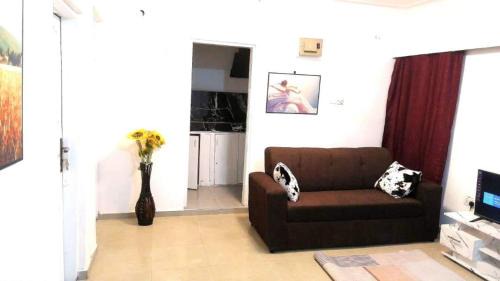 Accra House | 1 Bed House Private Compound with Off Road Parking