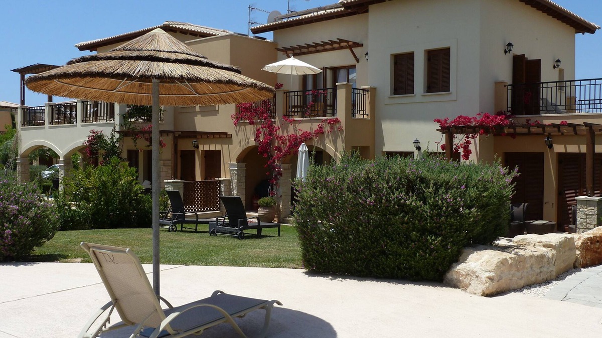 Aphrodite Hills Apartment | 1 Bed luxury poolside apartment at award winning Aphrodite Hills Resort Kouklia