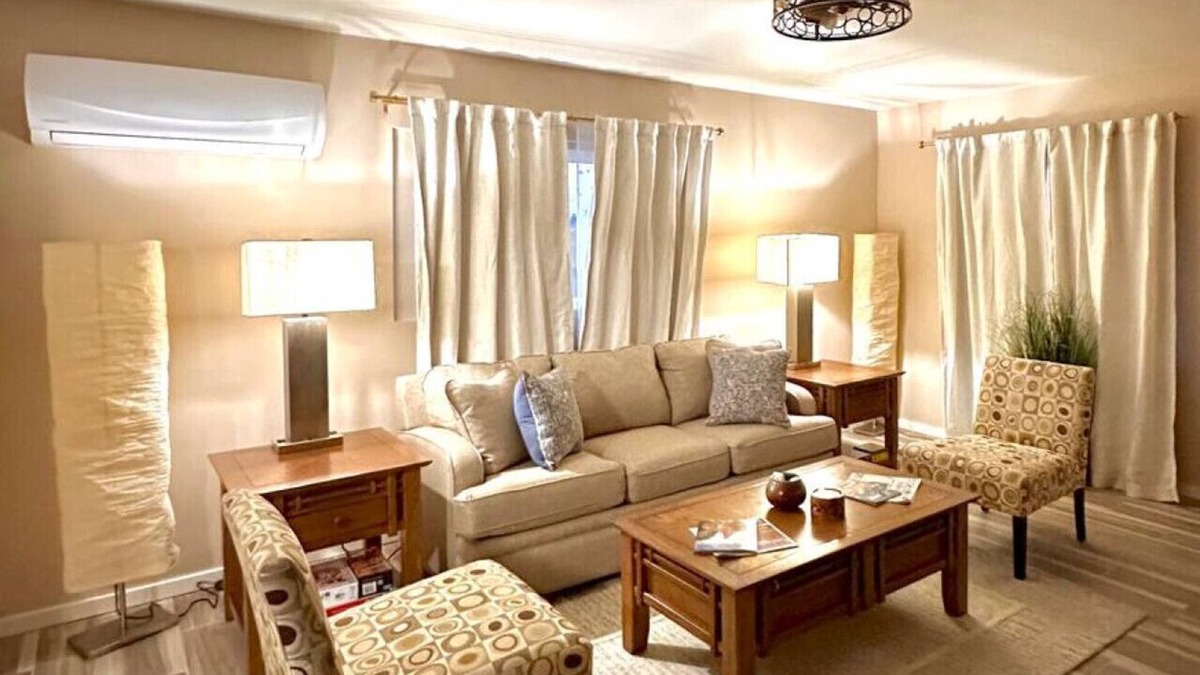 Las Cruces Apartment | 1 bed W/D in unit, soaker tub near Field of Dreams